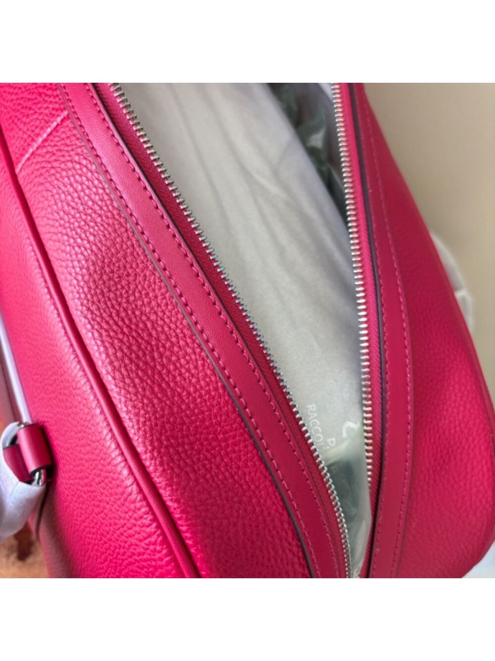 Jet Set Travel Extra-Large Weekender Bag DK Raspberry - Picture 9 of 14